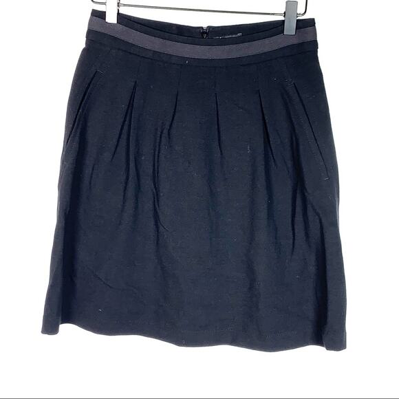 Theory black pleated A-line knee length casual skirt size 00 - Picture 1 of 3